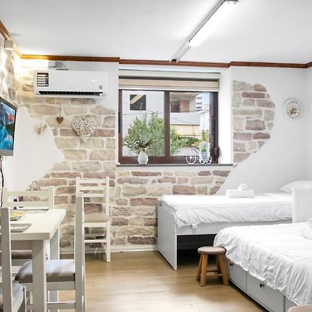 Solhouse Apartment Gjirokaster Ngoại thất bức ảnh
