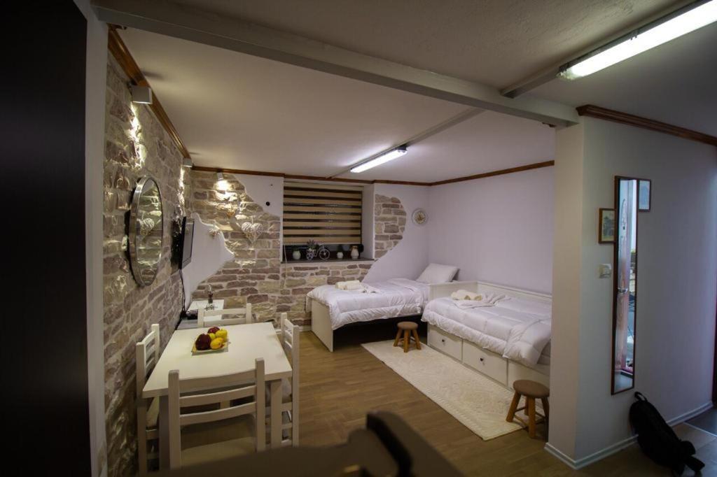 Solhouse Apartment Gjirokaster Ngoại thất bức ảnh